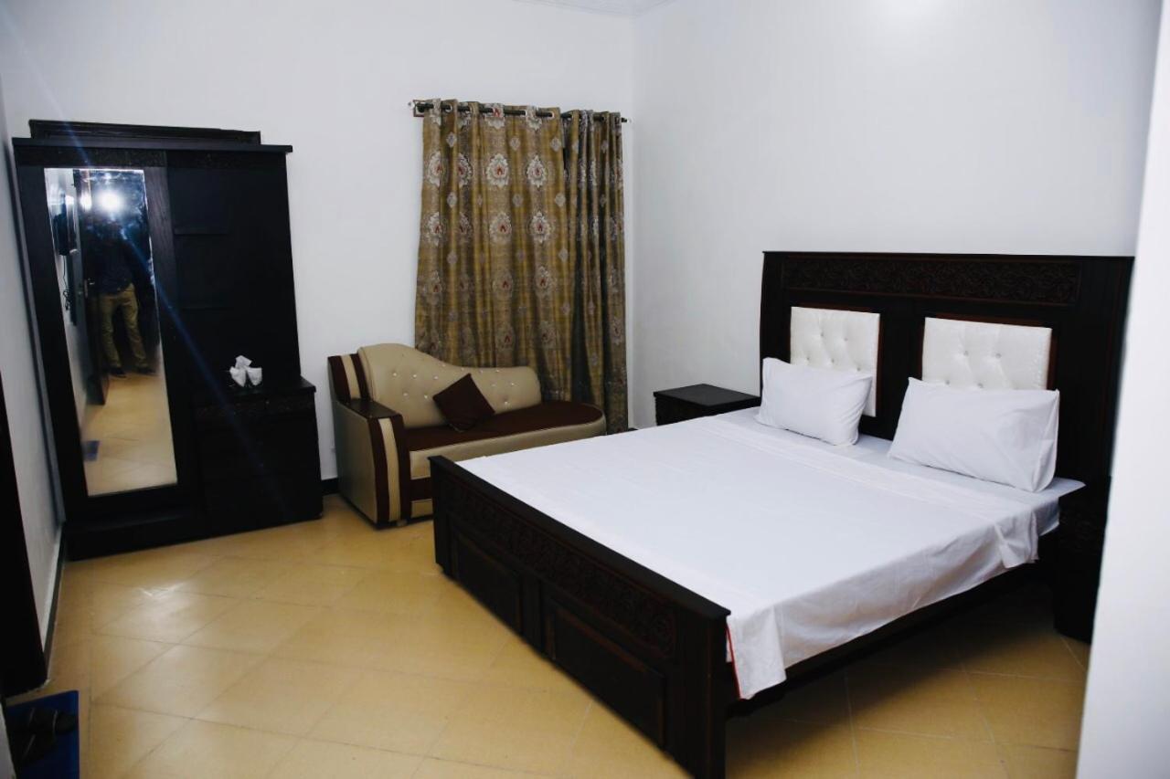 Lux Lounge Guest House Islamabad Zewnętrze zdjęcie