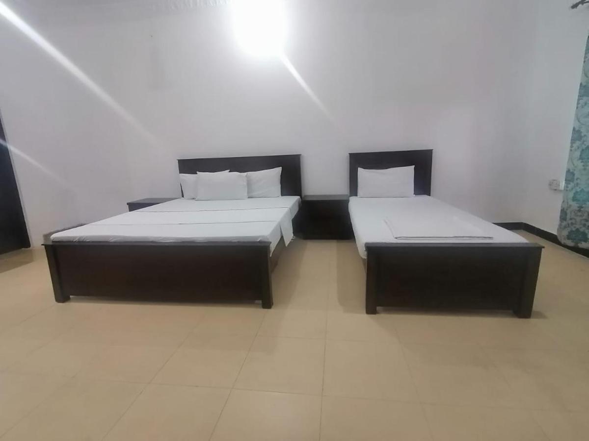 Lux Lounge Guest House Islamabad Zewnętrze zdjęcie