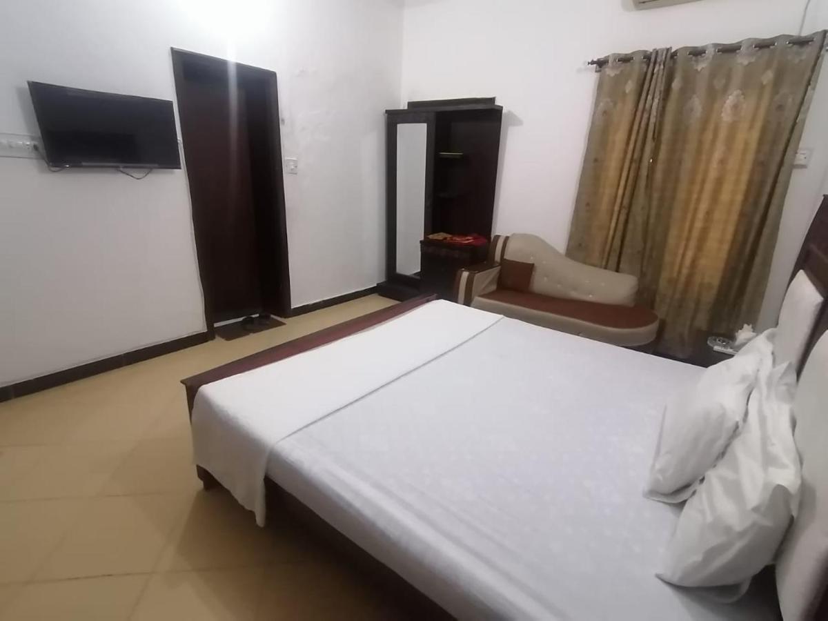 Lux Lounge Guest House Islamabad Zewnętrze zdjęcie