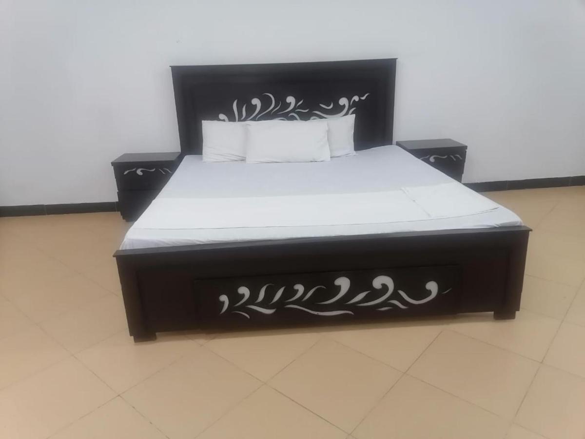Lux Lounge Guest House Islamabad Zewnętrze zdjęcie