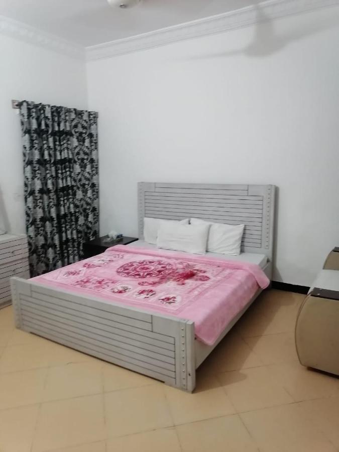 Lux Lounge Guest House Islamabad Zewnętrze zdjęcie