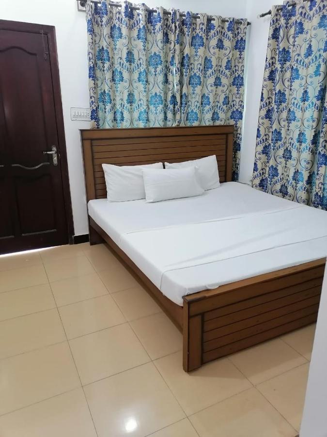 Lux Lounge Guest House Islamabad Zewnętrze zdjęcie